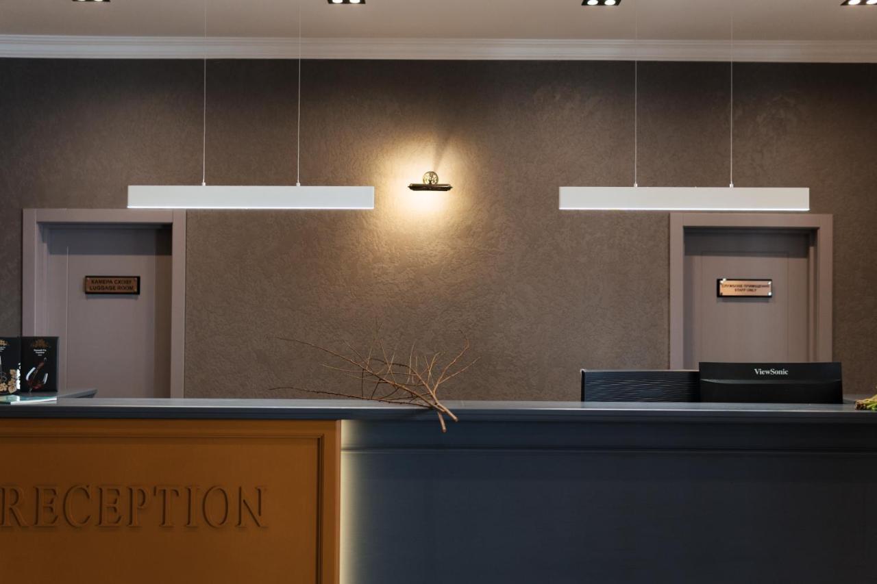 Optima Collection Bergshloss Rivne Exterior photo